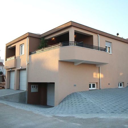 Lux Haus Villa โตรกีร์ ภายนอก รูปภาพ