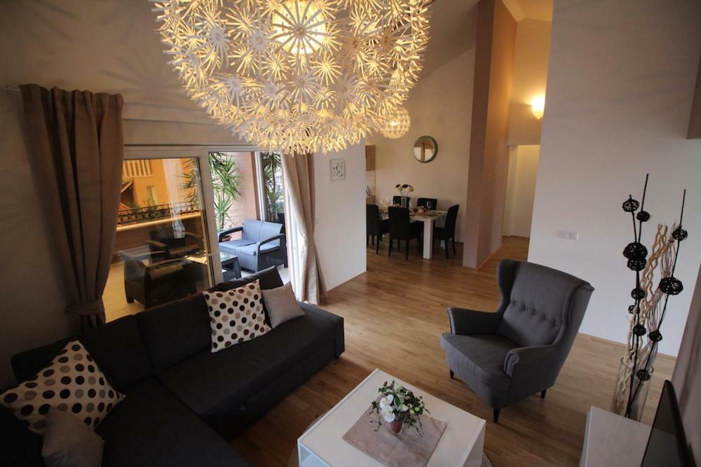 Lux Haus Villa โตรกีร์ ภายนอก รูปภาพ