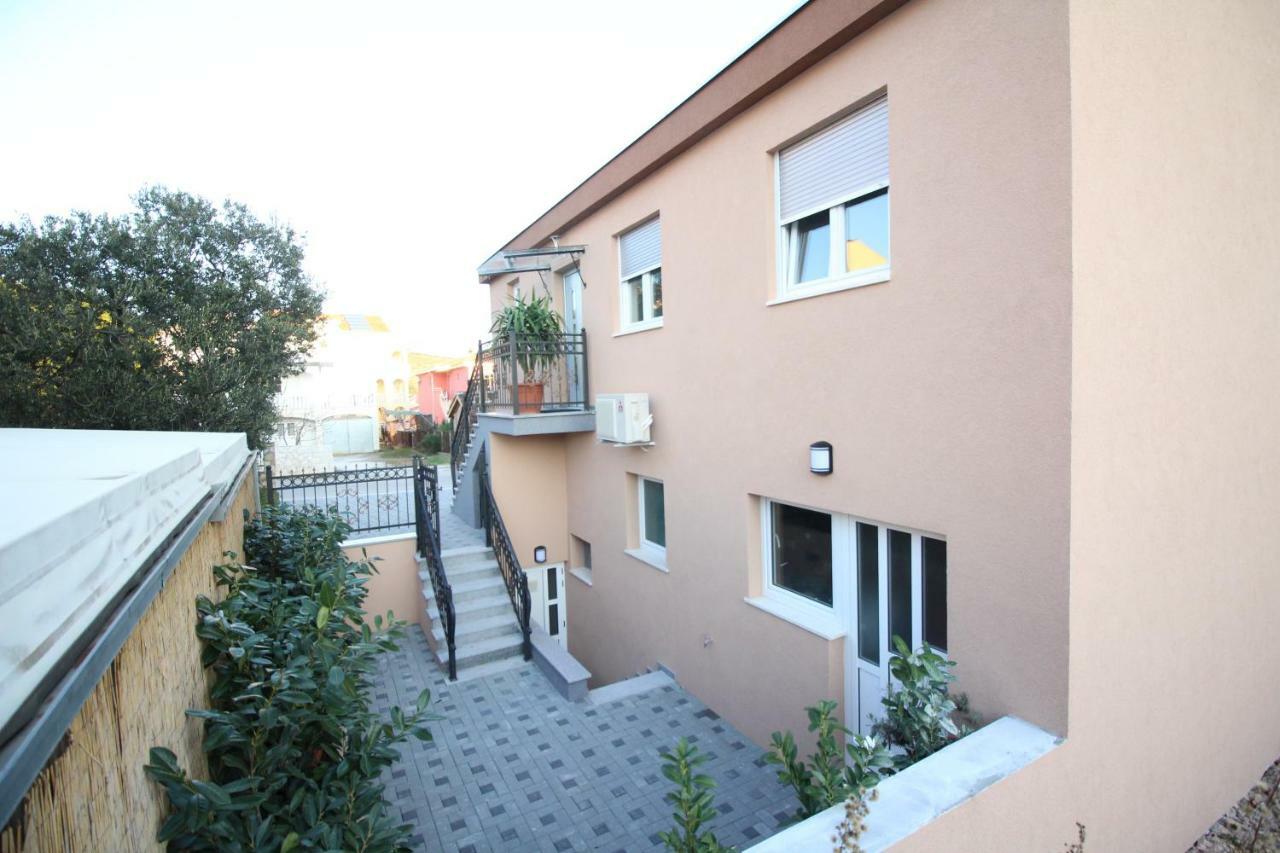 Lux Haus Villa โตรกีร์ ภายนอก รูปภาพ
